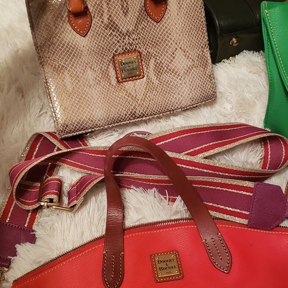 DOONEY BOURKE LOT - Picture 2 of 10